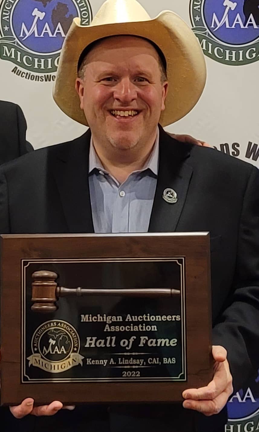 Kenny Lindsay Inducted into MAA Hall of Fame! Michigan Auctioneers